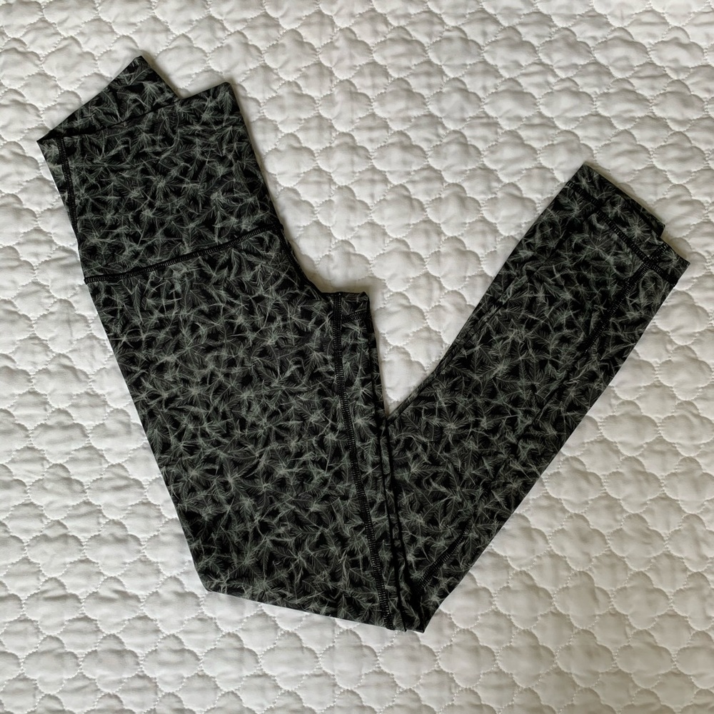 Lululemon leggings!